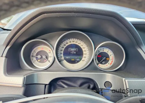 2014 Mercedes-Benz E 350 z USA, uszkodzony, nr VIN WDDHF5KB4EA876266